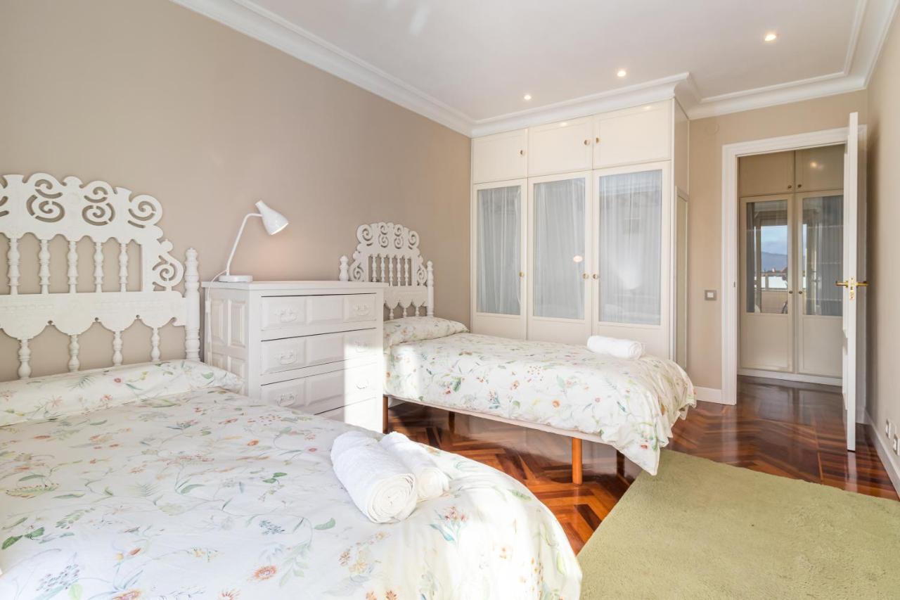 Apartamento Luminoso Cerca Playa Sardinero Con Parking Privado ซานตานเดร์ ภายนอก รูปภาพ