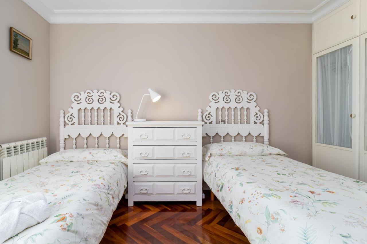 Apartamento Luminoso Cerca Playa Sardinero Con Parking Privado ซานตานเดร์ ภายนอก รูปภาพ